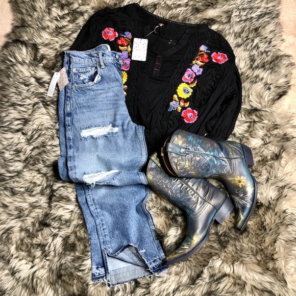 Free People Very Distressed Ankle Jeans - Picture 7 of 14